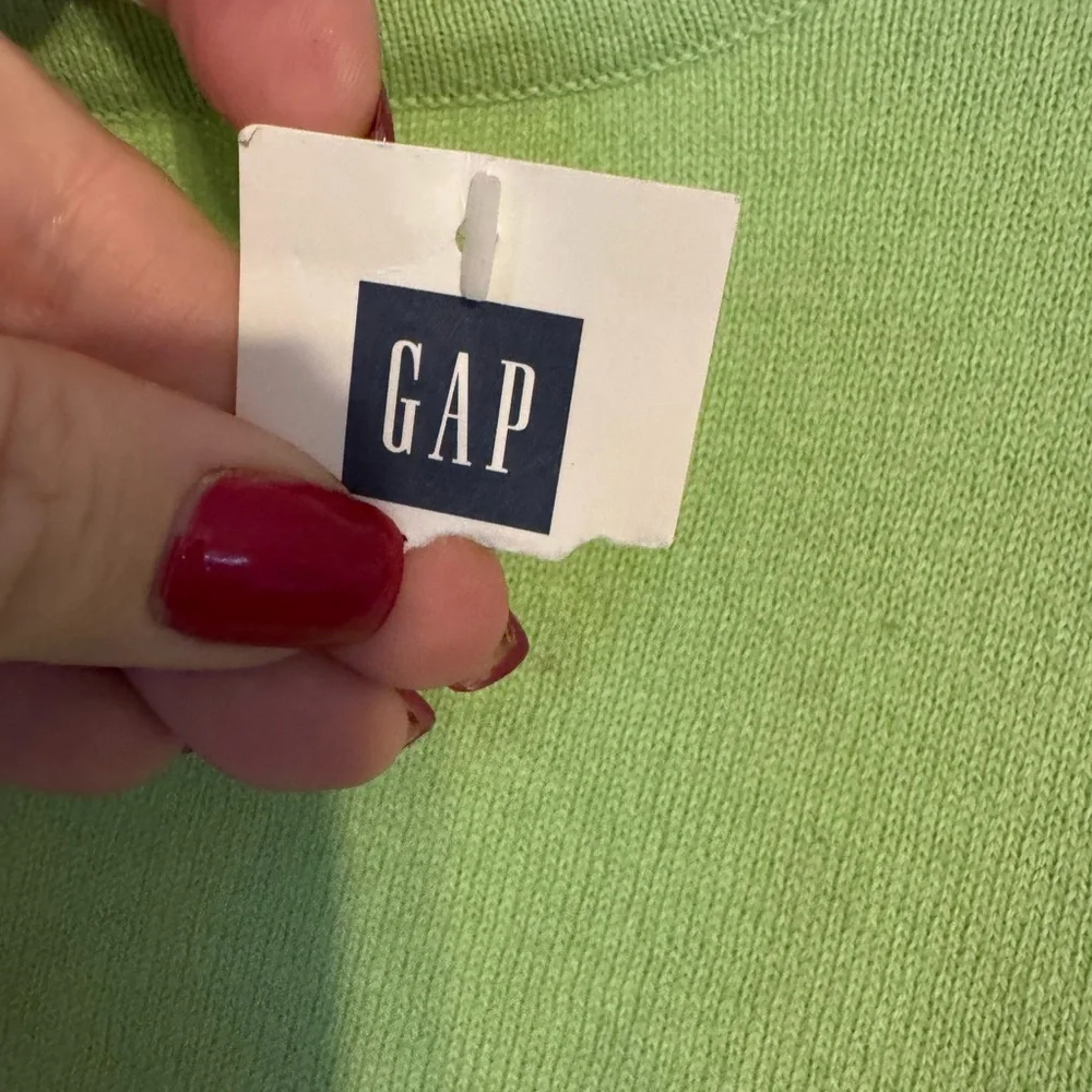 NWT GAP Women's V-Neck Lime SPRING Sweater   LARGE    #I - Picture 9 of 9